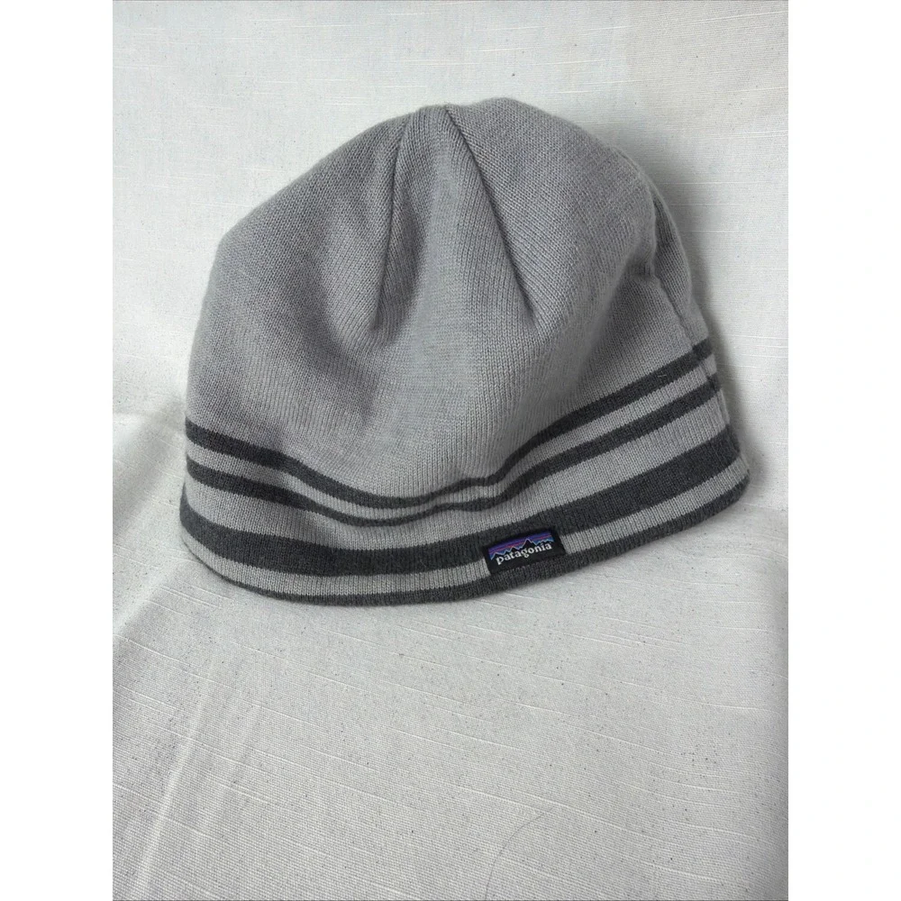 Patagonia Reversible Beanie Hat Grey Striped Bear Paw Print Knit Winter Cap